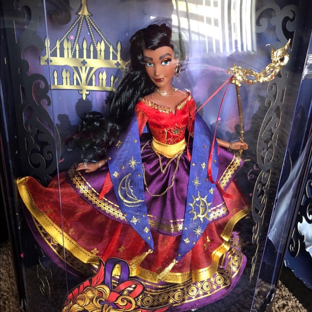 Esmeralda Limited Edition Doll – Disney Collection Midnight Masquerade  – 11''